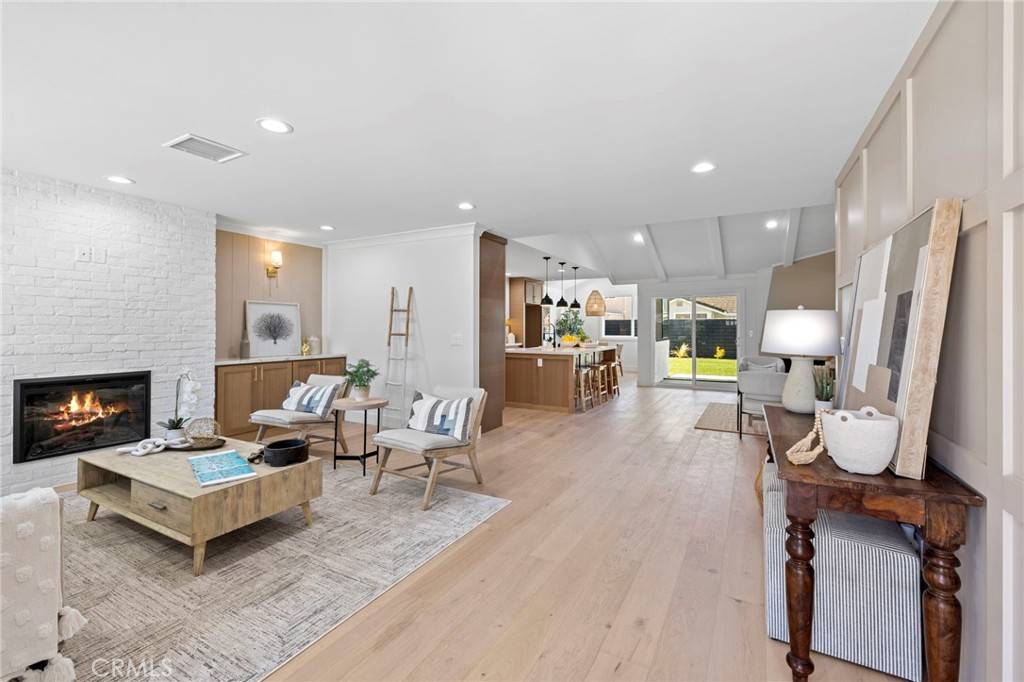 Huntington Beach, CA 92647,6852 Vista Del Sol DR