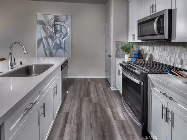 Redlands, CA 92374,2130 Bergamot ST