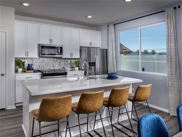 Redlands, CA 92374,2130 Bergamot ST