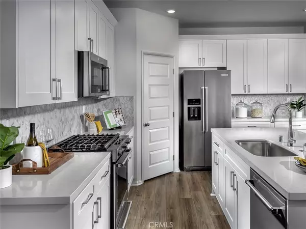 Redlands, CA 92374,2151 Bergamot ST