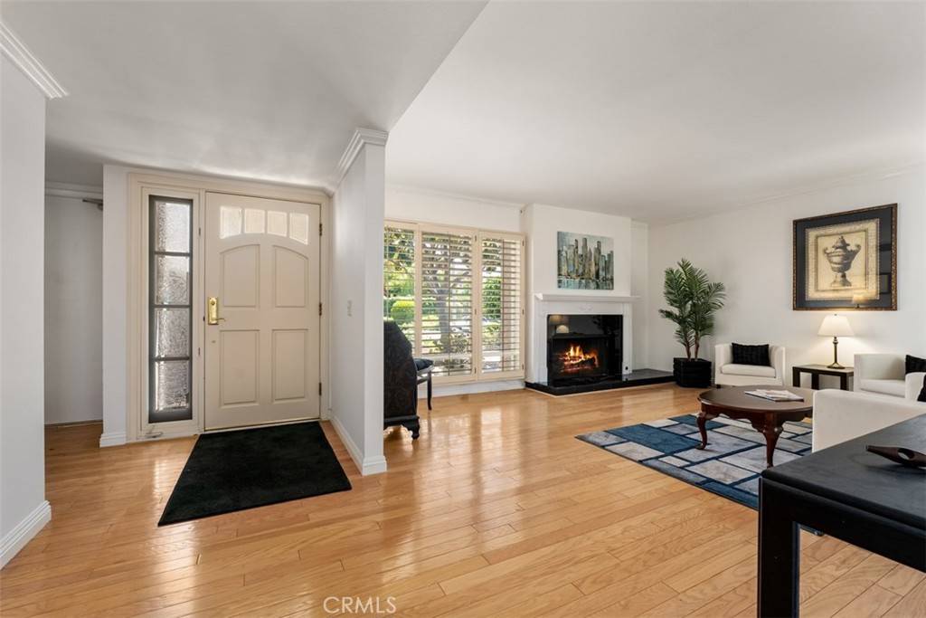 Irvine, CA 92603,5231 Hiram LN