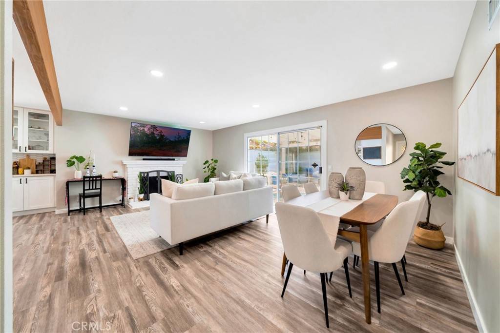 Costa Mesa, CA 92626,587 Traverse DR