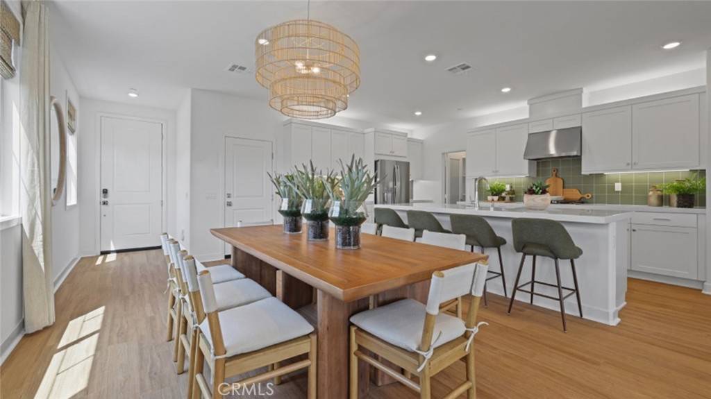 Santa Paula, CA 93060,457 Snowdrop LN