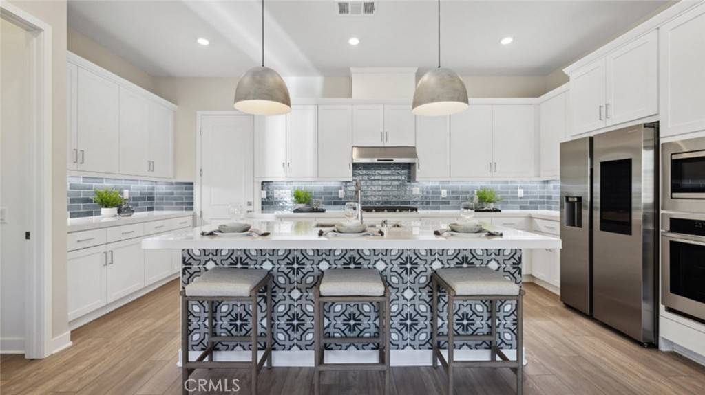 Valencia, CA 91354,24494 Via El Balneario