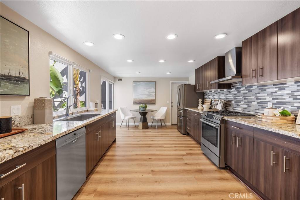 Irvine, CA 92612,15 Valley View