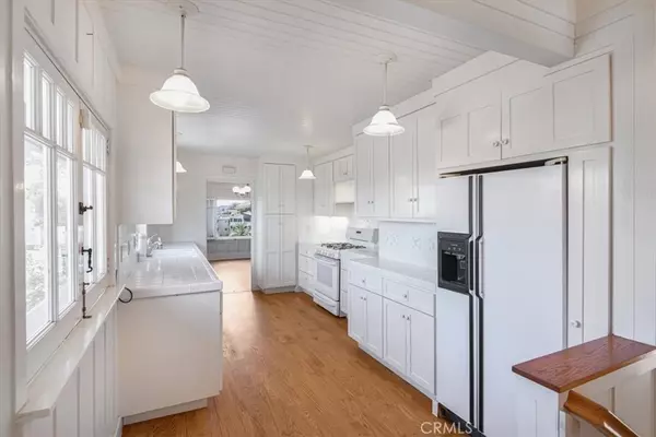 Laguna Beach, CA 92651,625 High Dr