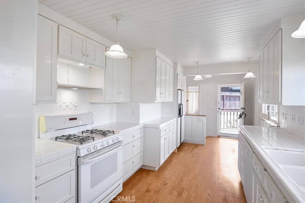 Laguna Beach, CA 92651,625 High Dr