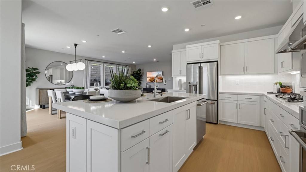 Camarillo, CA 93010,756 Edward Scholle DR