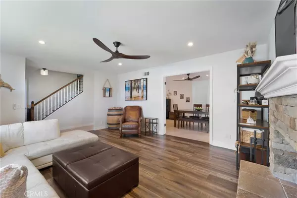 Yorba Linda, CA 92886,19622 Crestknoll DR