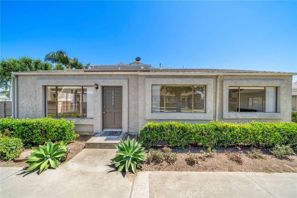 Huntington Beach, CA 92647,17842 Beard LN #88