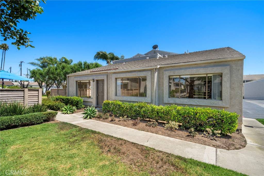 17842 Beard LN #88, Huntington Beach, CA 92647