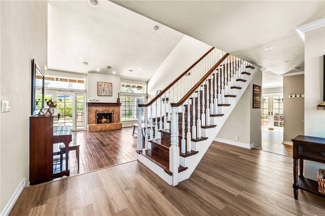 Huntington Beach, CA 92648,5861 Midway DR