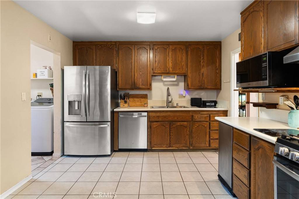 Huntington Beach, CA 92646,18021 Gulf LN