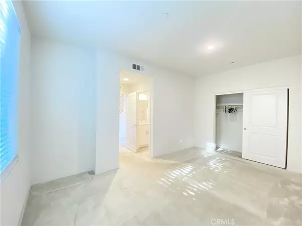 Irvine, CA 92618,582 Cultivate