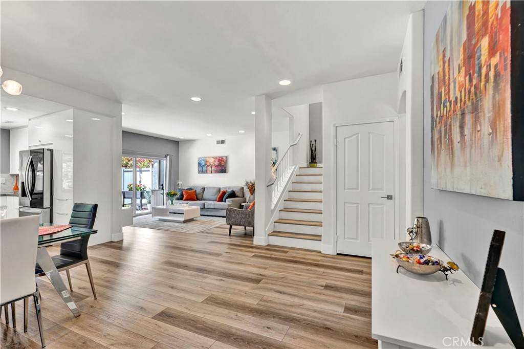 Aliso Viejo, CA 92656,3 Tortosa