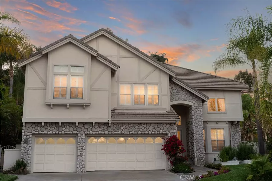 27153 Woodbluff Rd, Laguna Hills, CA 92653