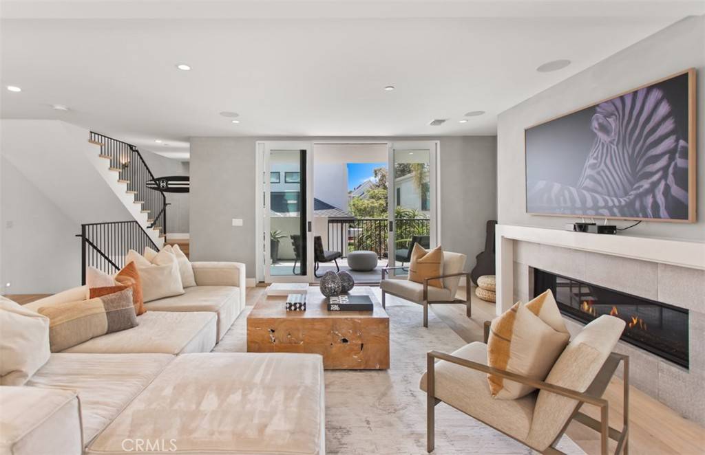 Corona Del Mar, CA 92625,319 1/2 Jasmine AVE
