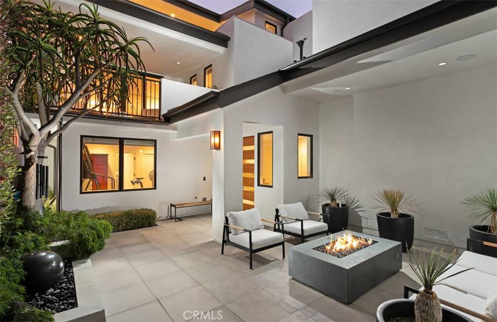 Corona Del Mar, CA 92625,319 1/2 Jasmine AVE