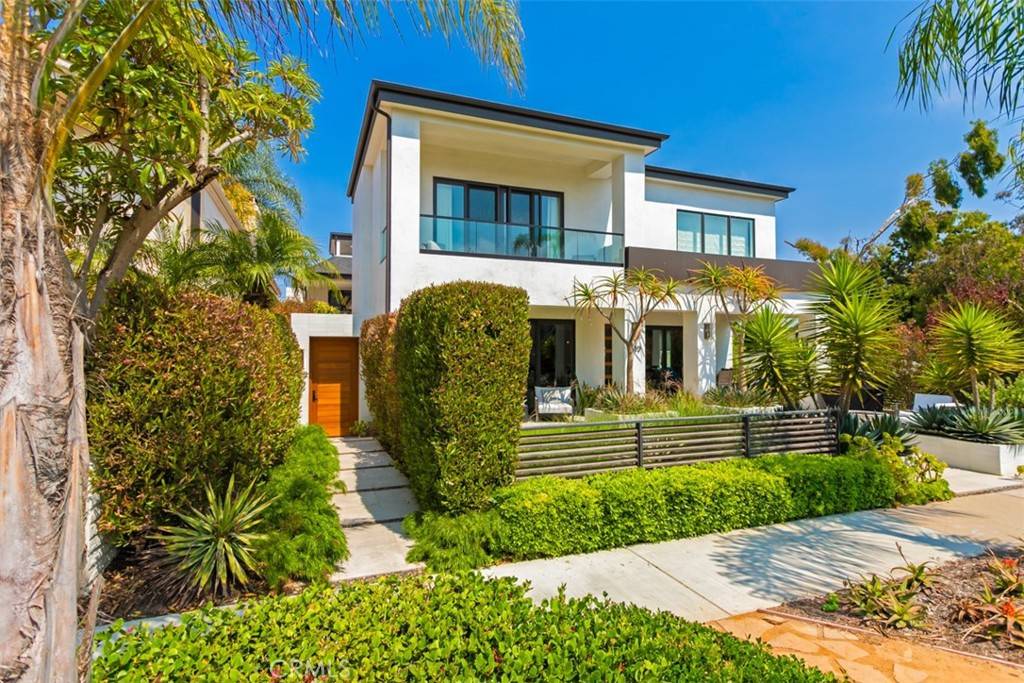 319 1/2 Jasmine AVE, Corona Del Mar, CA 92625