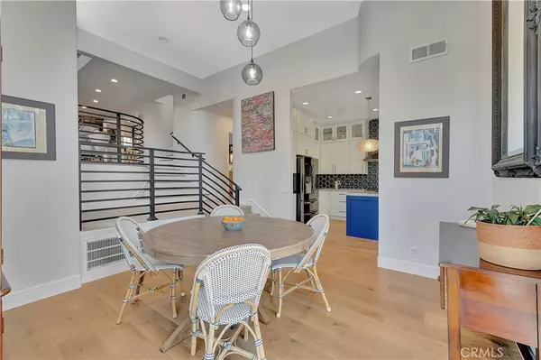 Huntington Beach, CA 92648,19325 Peachtree LN