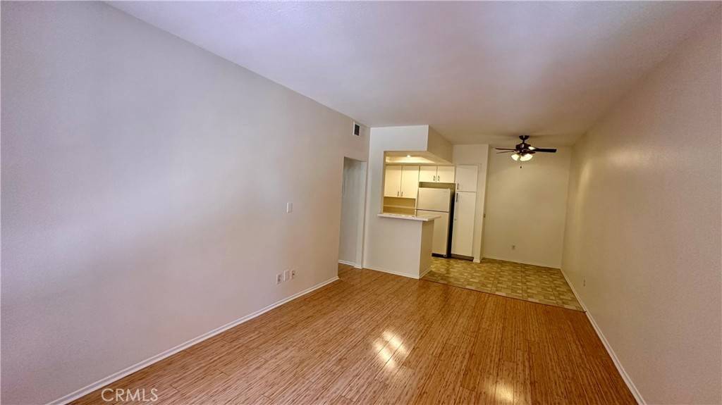 Irvine, CA 92614,111 Alberti Aisle #312