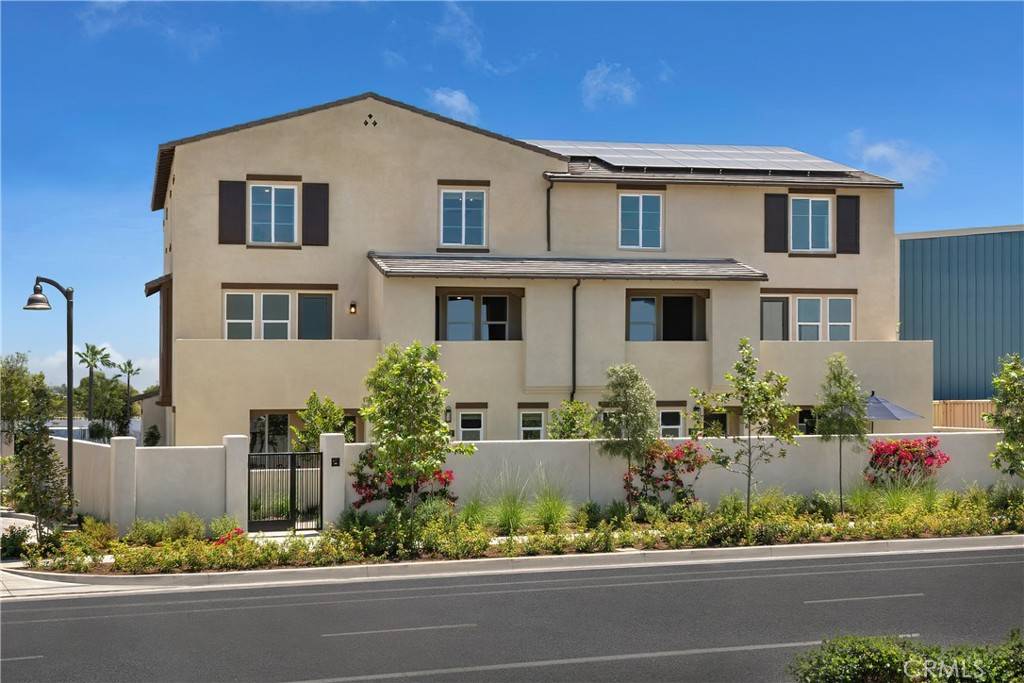 Compton, CA 90220,1652 W Sycamore DR