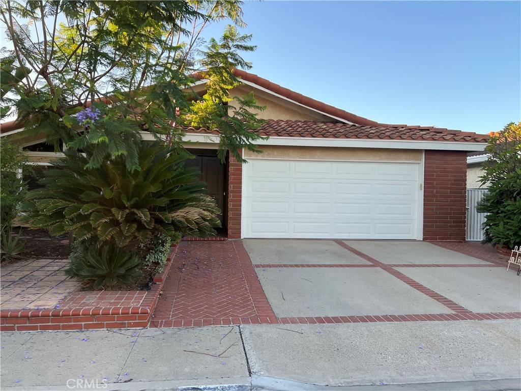 4501 Dogwood AVE, Seal Beach, CA 90740