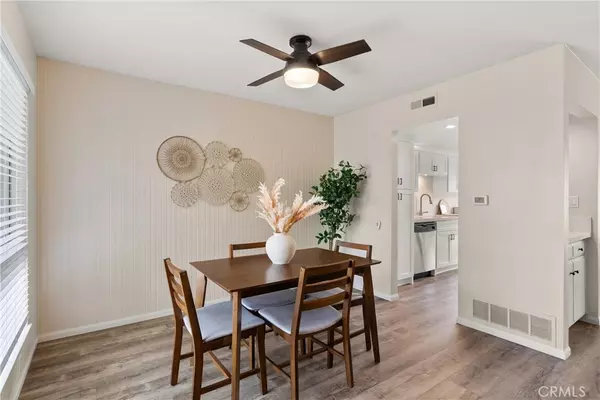 Huntington Beach, CA 92646,9846 Villa Pacific DR