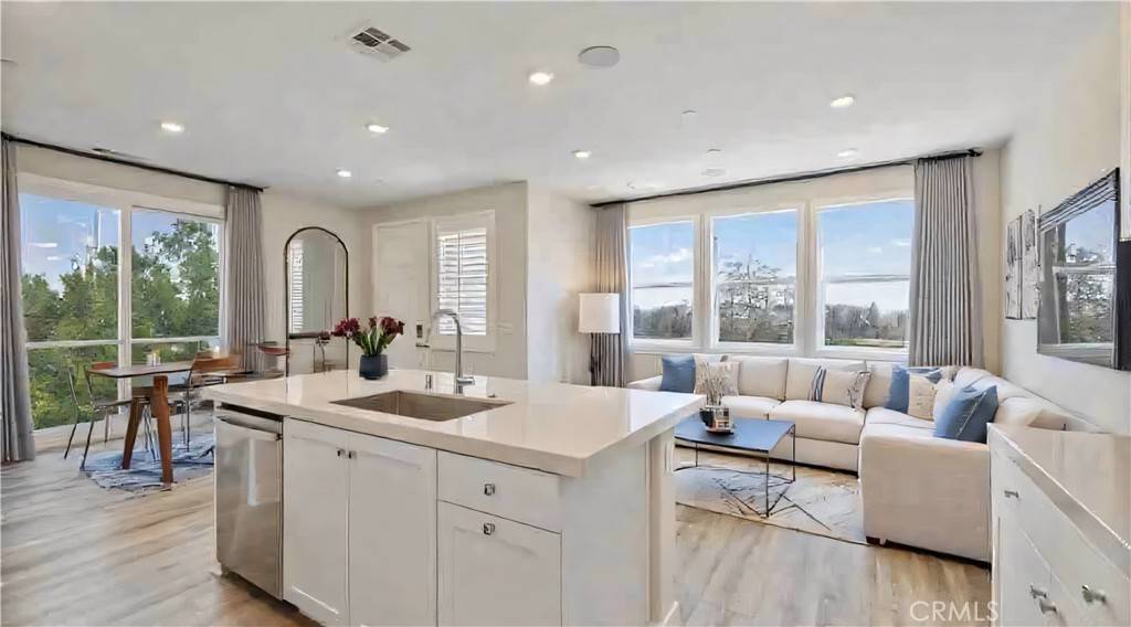 Irvine, CA 92618,442 lobata