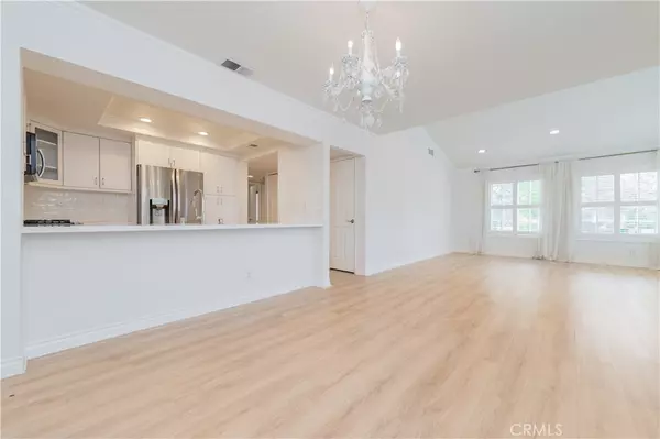 Irvine, CA 92614,61 Greenfield #68