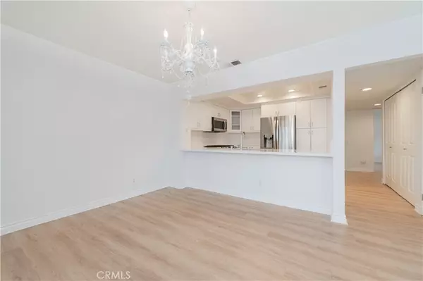 Irvine, CA 92614,61 Greenfield #68