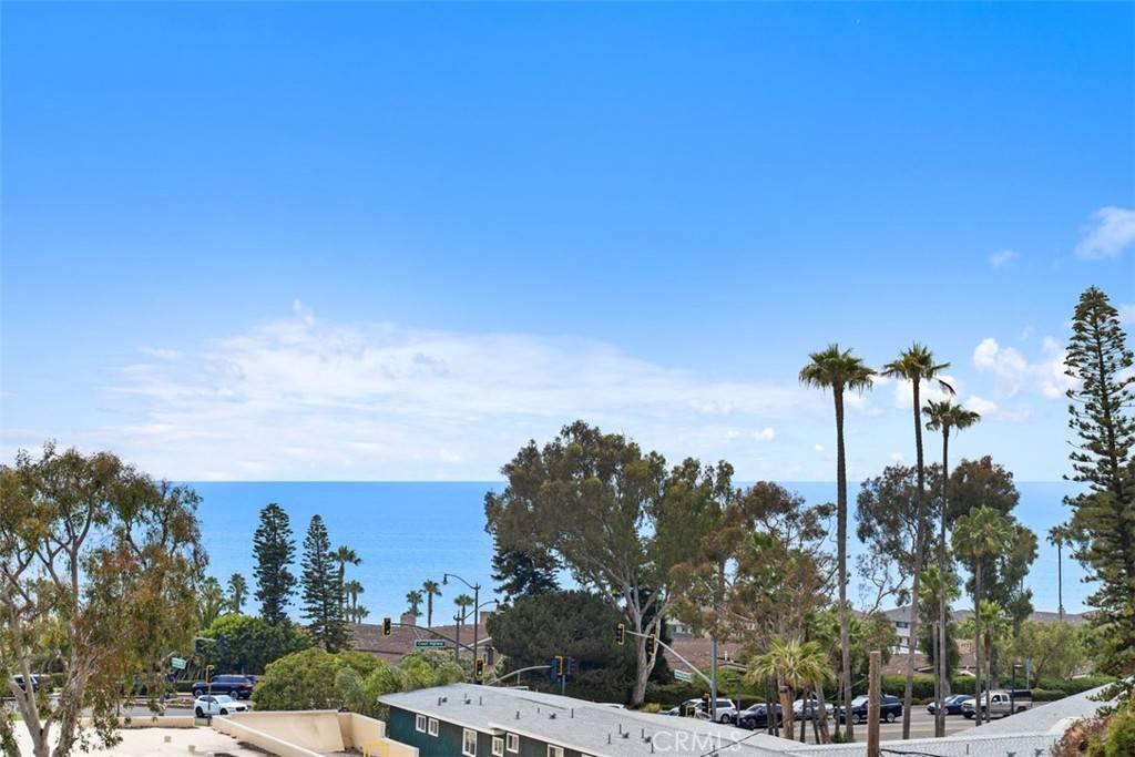 Laguna Beach, CA 92651,30802 Coast #D15