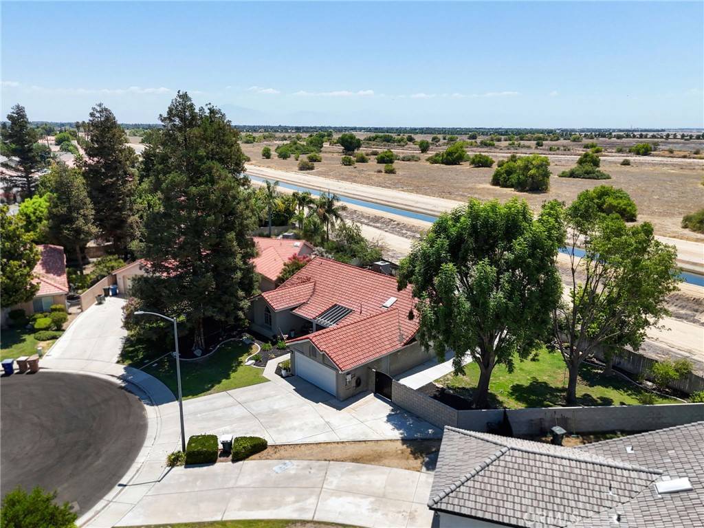 Bakersfield, CA 93314,812 Mazatlan DR