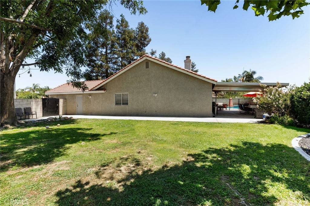 Bakersfield, CA 93314,812 Mazatlan DR