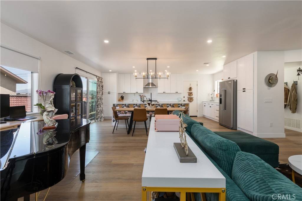Ramona, CA 92065,815 6th ST
