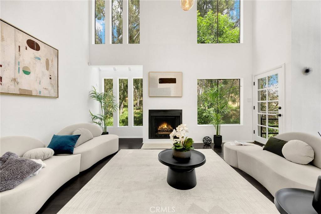 Los Angeles, CA 90049,11601 Montana AVE #7