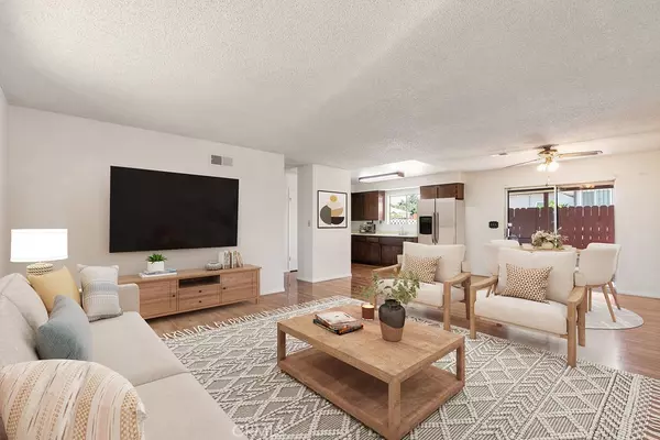 Azusa, CA 91702,207 N Pasadena AVE