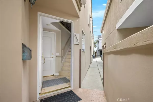 Corona Del Mar, CA 92625,505 1/2 Marigold AVE