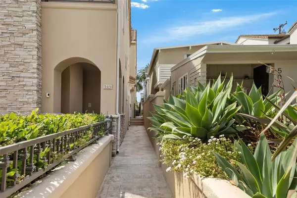 Corona Del Mar, CA 92625,505 1/2 Marigold AVE