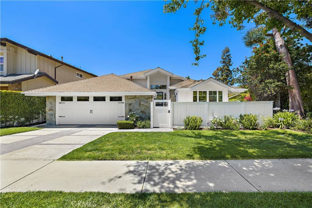1119 Grove LN, Newport Beach, CA 92660
