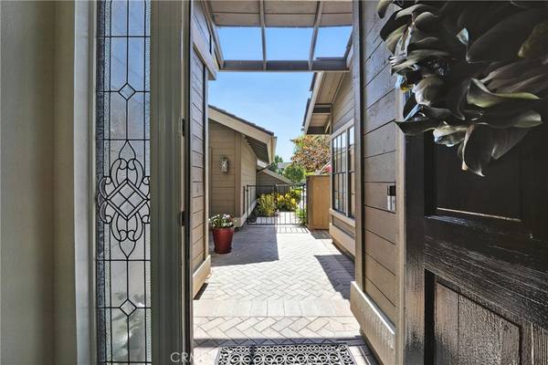 Irvine, CA 92604,14 BRIDGEWOOD #22