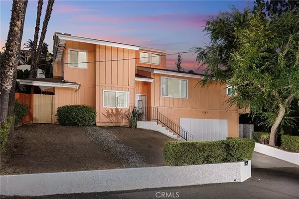 Orange, CA 92869,18936 1/2 E Smiley DR