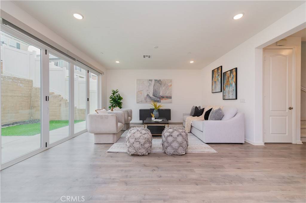 Corona, CA 92883,24716 Acadia DR