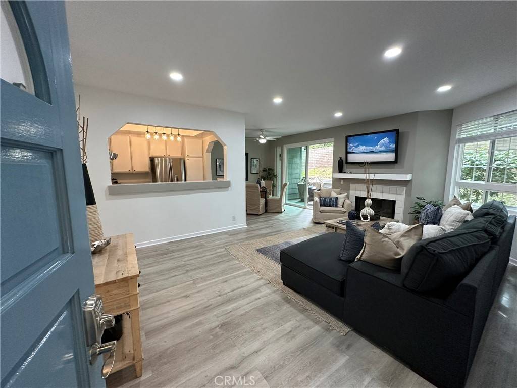 Huntington Beach, CA 92648,19311 Sunray LN #104