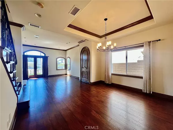 Huntington Beach, CA 92648,323 13th ST