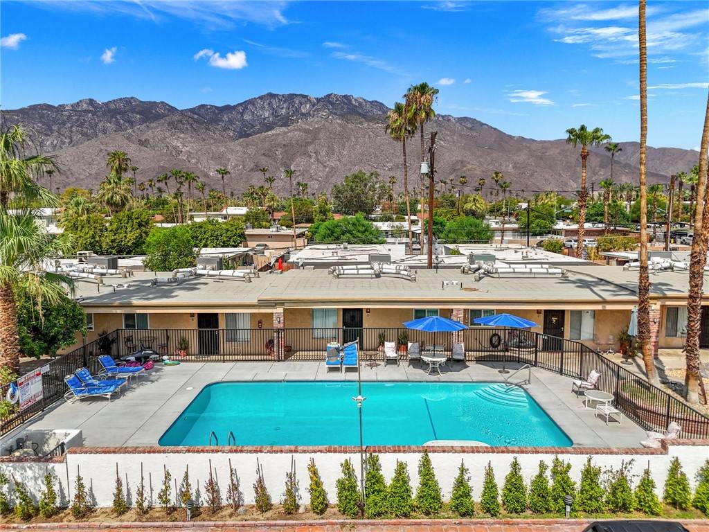 Palm Springs, CA 92264,509 561 S Highland DR