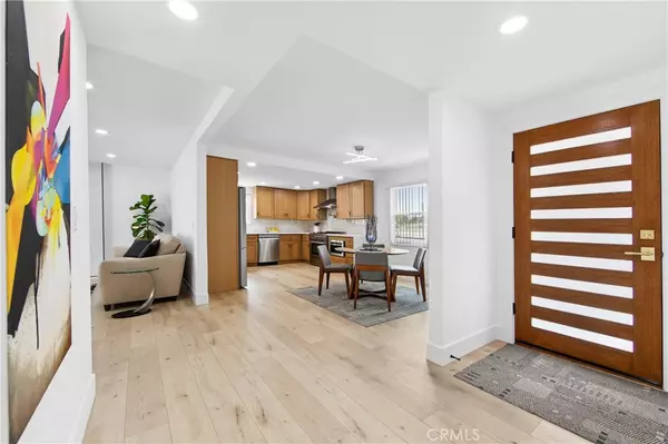 5702 Edinger, Huntington Beach, CA 92649