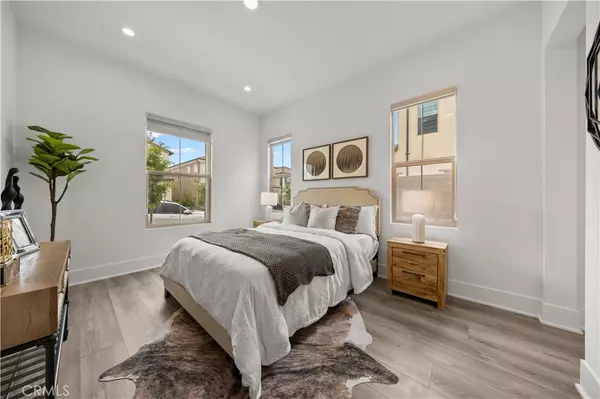 Irvine, CA 92602,59 Longchamp