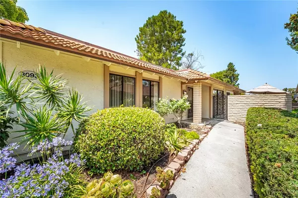 Laguna Woods, CA 92637,3093 Via Serena N #B