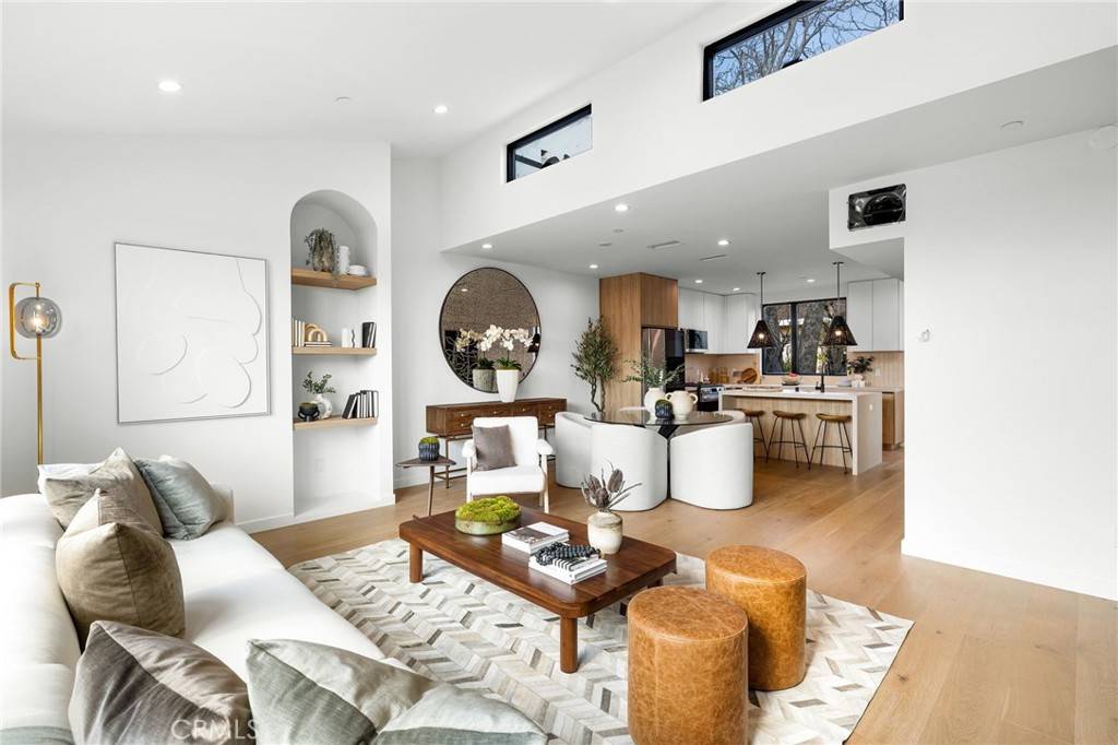 955 1/2 Everett ST, Los Angeles, CA 90026